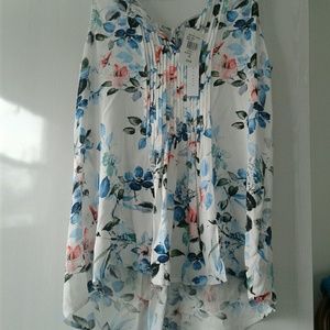 SOLD🚫🚫Sanctuary top new with tag Floral Size XL